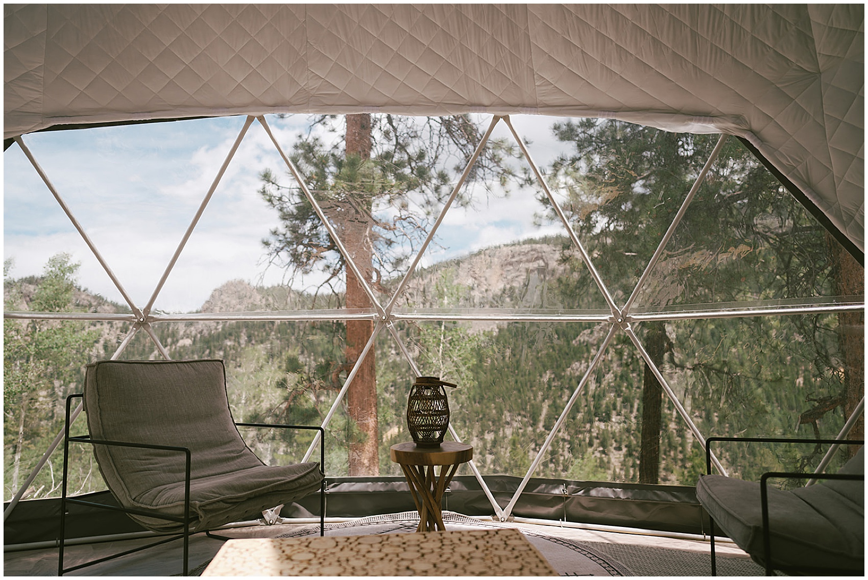 Details of the bridal suite overlooking the mountains